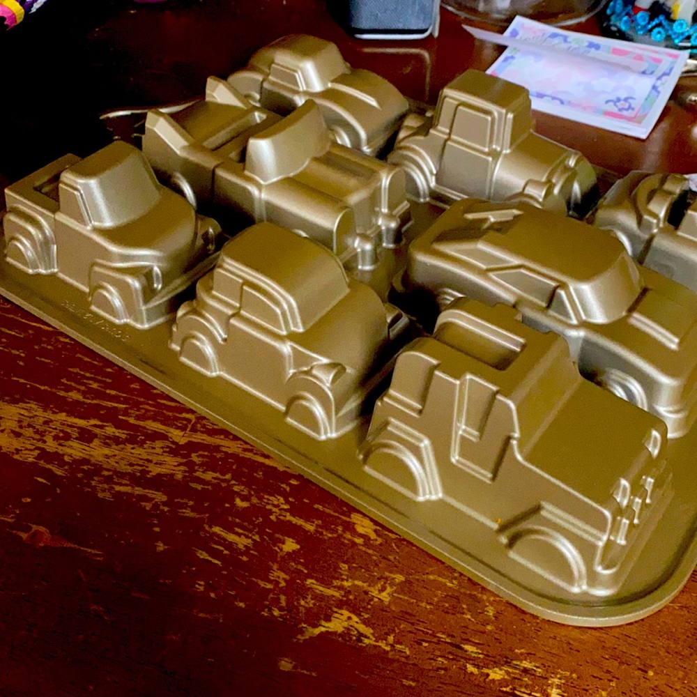 Williams Sonoma Vintage Car Cake Pan NordicWare